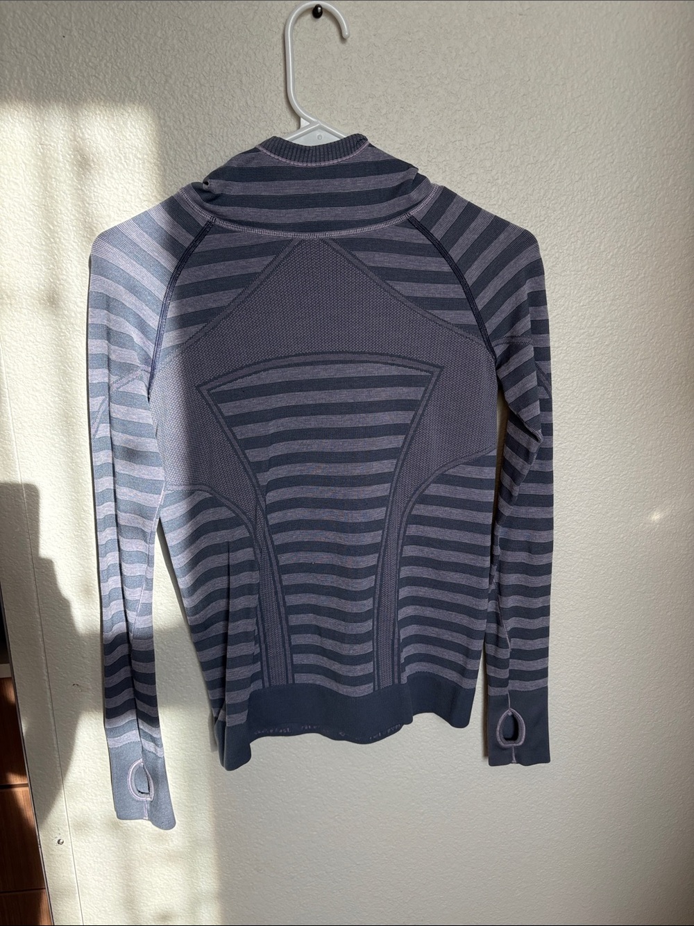 Woman’s lululemon running shirt